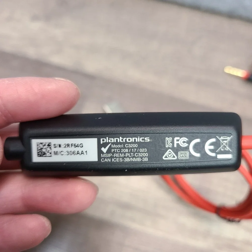 Plantronics C3200 Wired 3.5mm Jack Headset W/‎ USB Adapter & Case